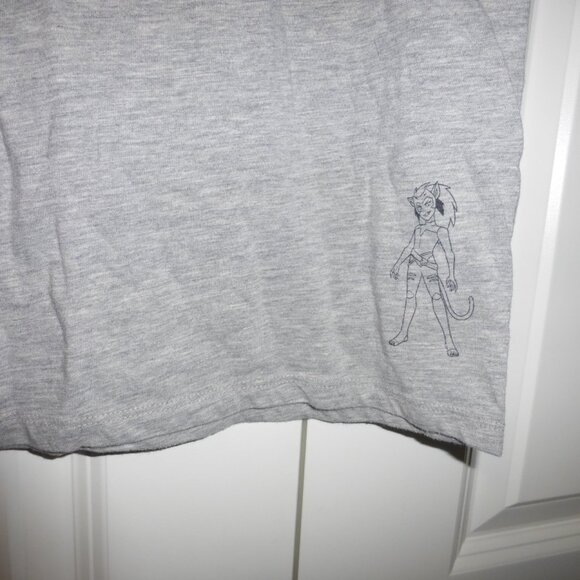 HER UNIVERSE She-Ra light gray graphic shirt - Picture 6 of 8
